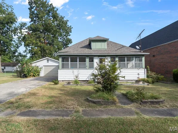 104 E 5th St, Portageville, MO 63873