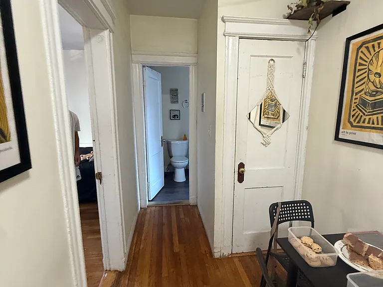 31 Queensberry St #7 — Photo 9