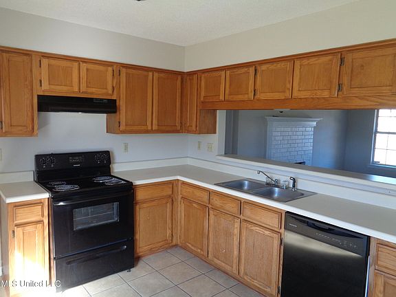 2nd image of 7023 Foxhall Dr