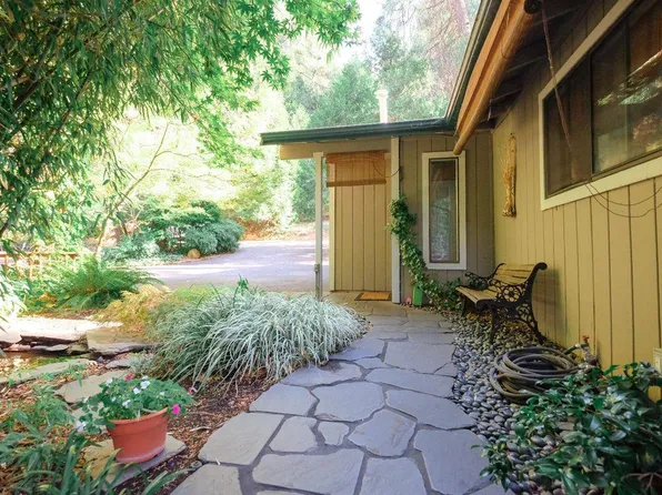 15461 Shannon Way, Nevada City, CA 95959