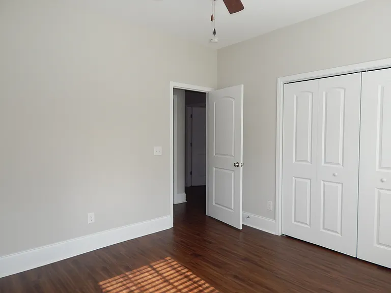 408 Senate St #1 — Photo 4