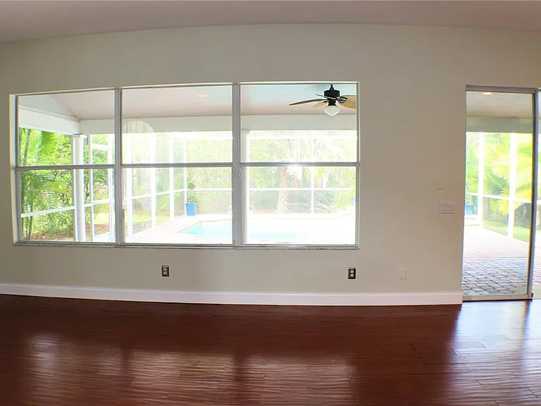 11609 Greensleeve Ave — Photo 9
