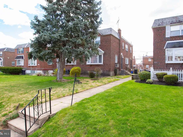 7341 Revere St, Philadelphia, PA 19152
