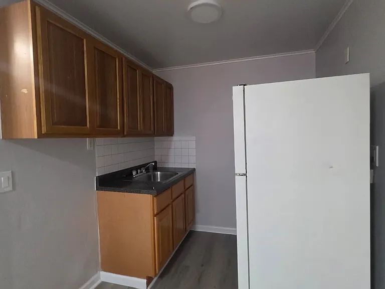 142 School St #ST — Photo 1