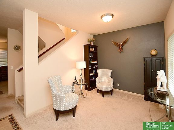 3rd image of 18801 Blackwalnut St