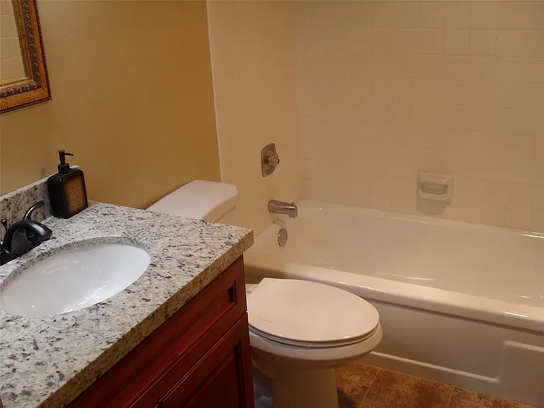 5530 NW 44th St #418C — Photo 28