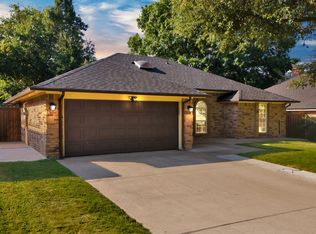 5033 Barberry Dr, Fort Worth, TX 76133