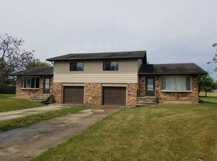 21 Maxwell St #1-2, Hebron, IN 46341