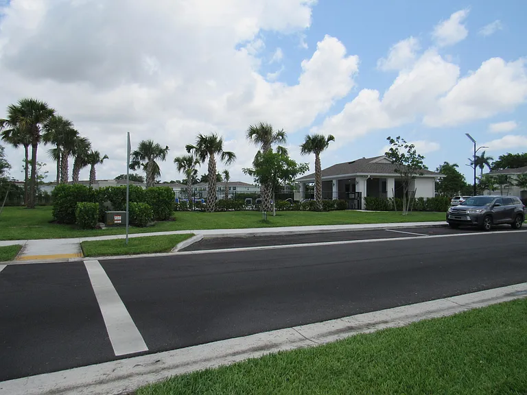 4332 Pond Lily Ln — Photo 36