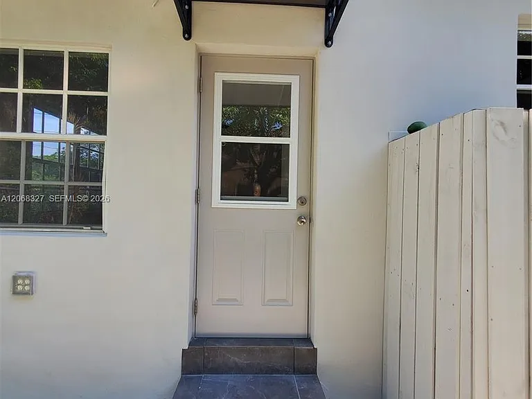70 NW 33rd St — Photo 35