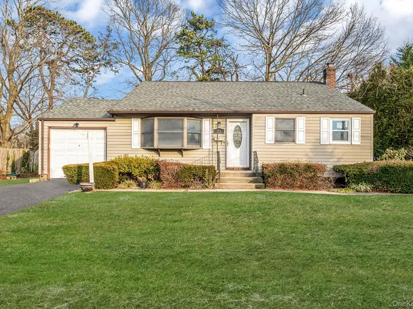 119 Foster Road, Ronkonkoma, NY 11779