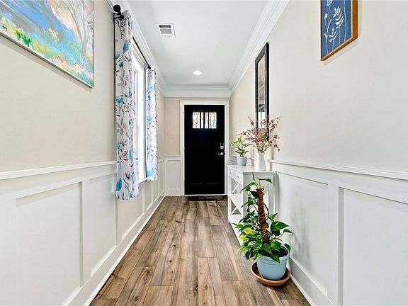 2nd image of 1817 Armistead Ln