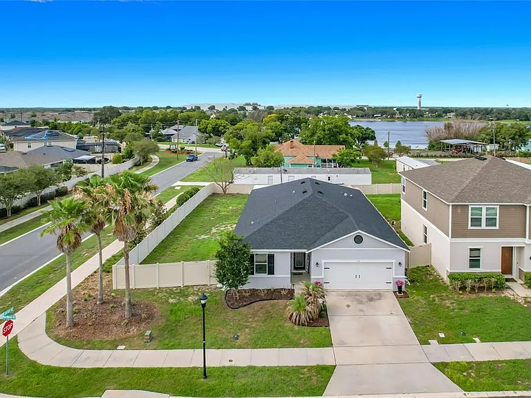 504 Twin Bowfish Way — Photo 2