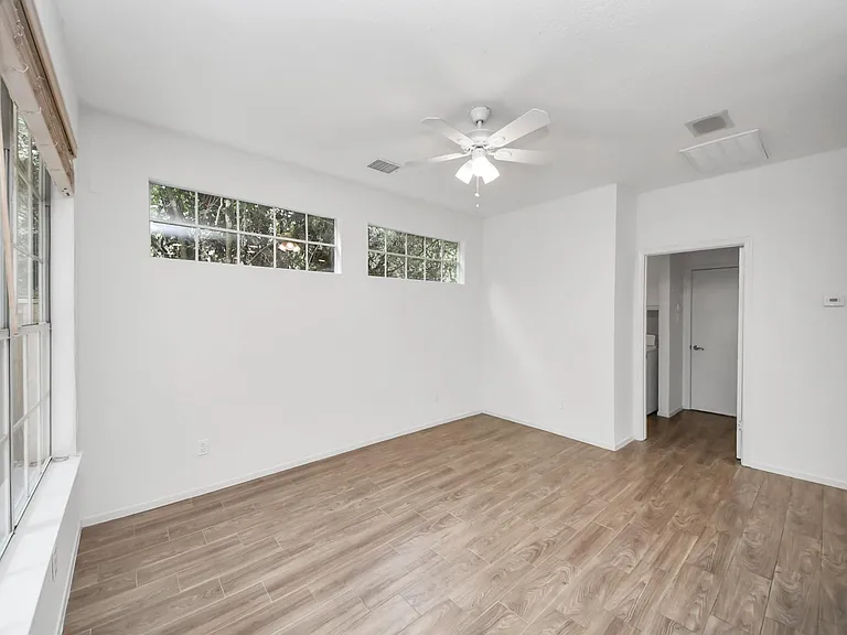 103 E Lakeridge Dr — Photo 24