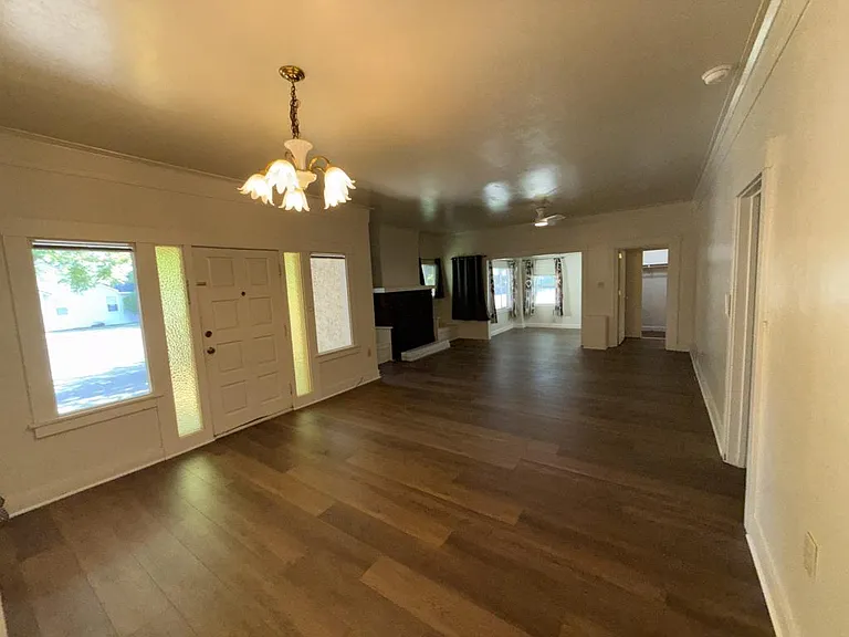 405 N 1st Ave — Photo 4