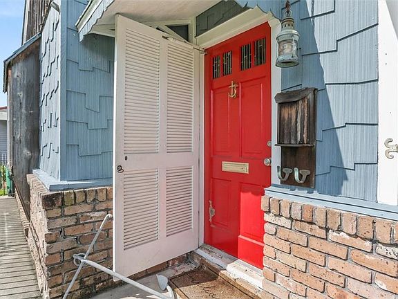 2nd image of 801 Harang Ave