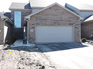 45 Olympus Dr, Tinley Park, IL 60477