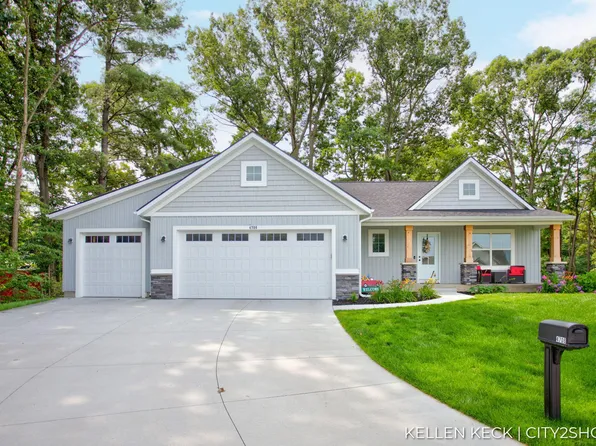 4708 Fox View Dr, Hudsonville, MI 49426