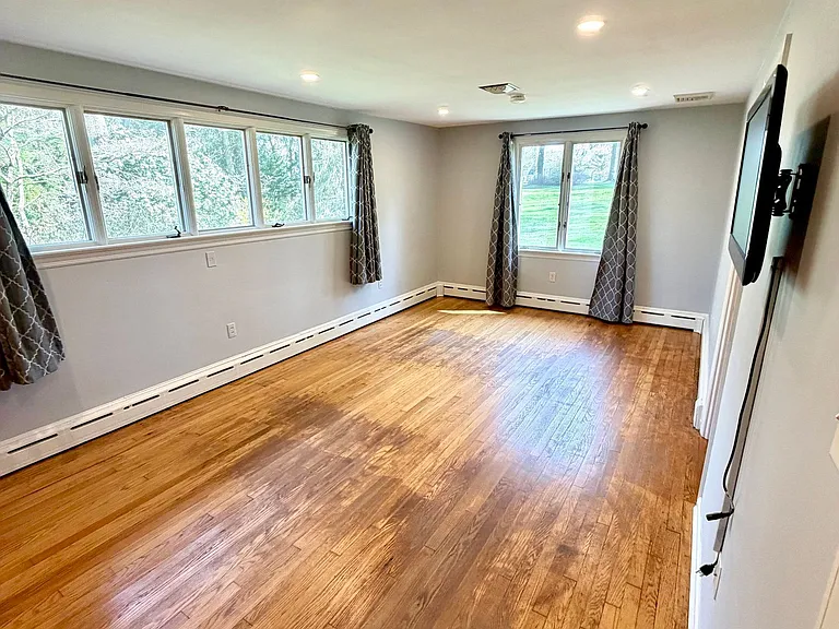 376 Arbor Rd — Photo 17