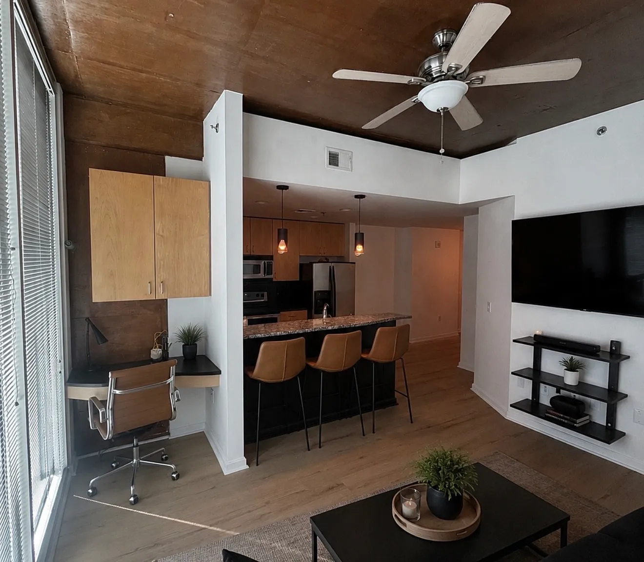 1 bed, 650 sqft, $3,000 — Photo 3