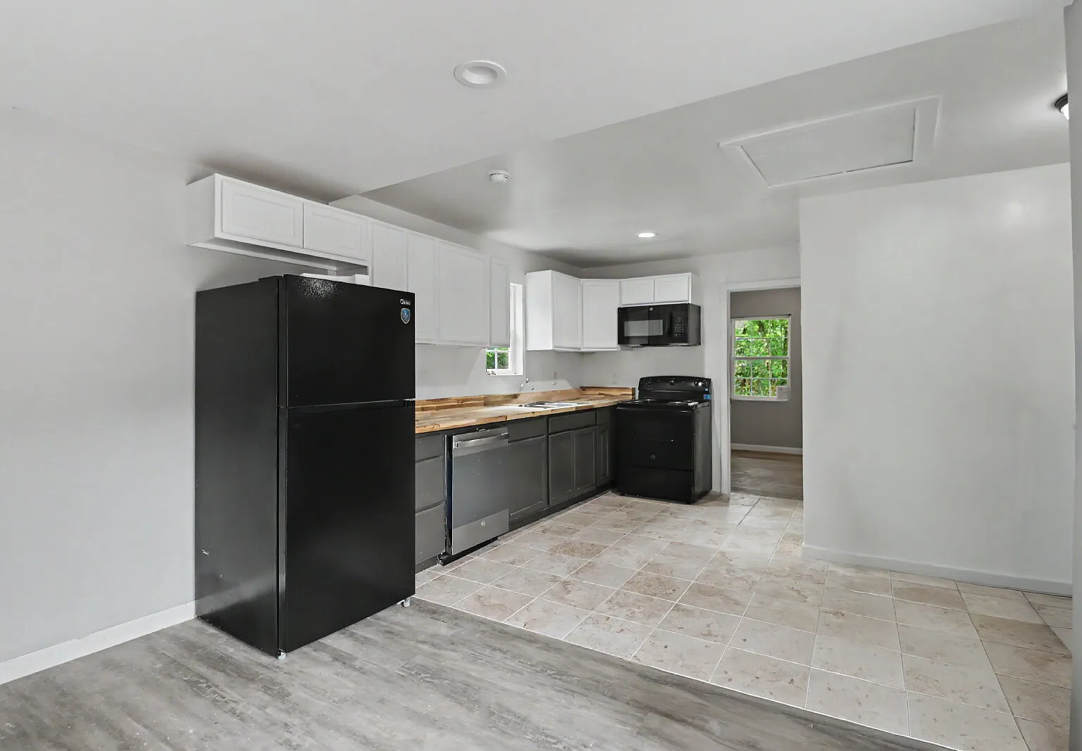 1 bed, 1.0 bath, 400 sqft, $950 — Photo 1