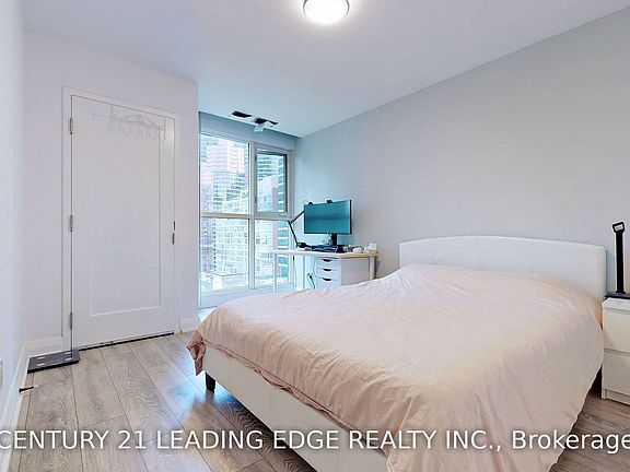 5th image of 8 Wellesley St #1008