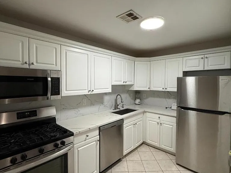 901 Stuyvesant Ave #110 — Photo 2