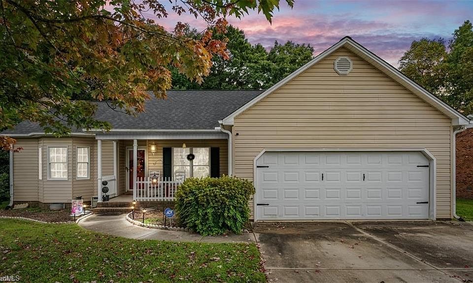 1st image of 204 Aldridge Ln