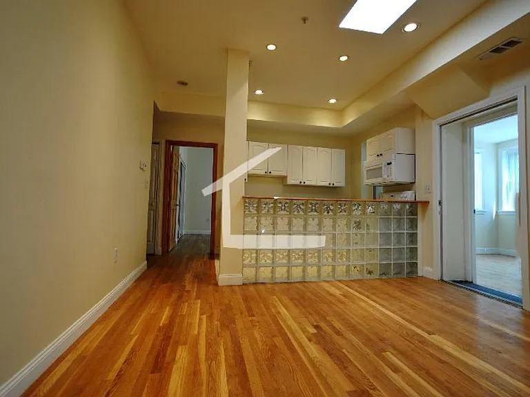 1801 Beacon St #6 — Photo 5