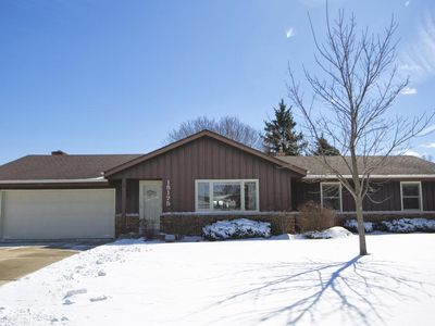 15175 W Kingsway DRIVE, New Berlin, WI, 53151