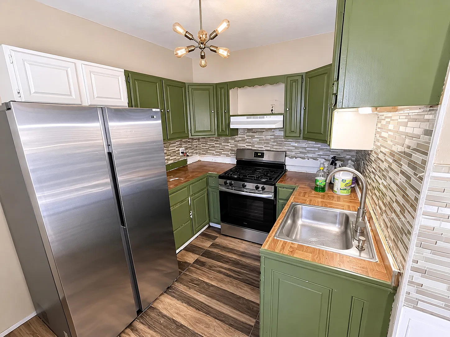 4 bed, 1604 sqft, $2,000 — Photo 3