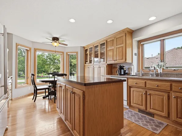 2579 Parkview Ct, White Bear Township, MN 55110