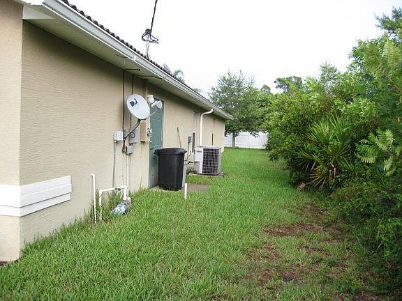 2nd image of 29 Fairbank Ln