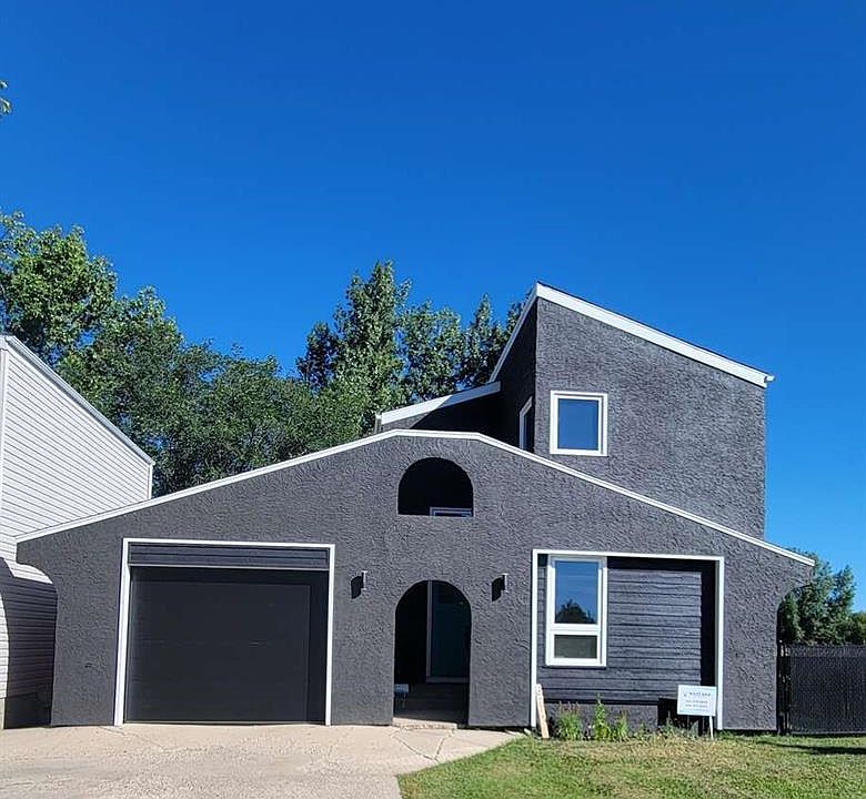 1st image of 674 Rink AVENUE