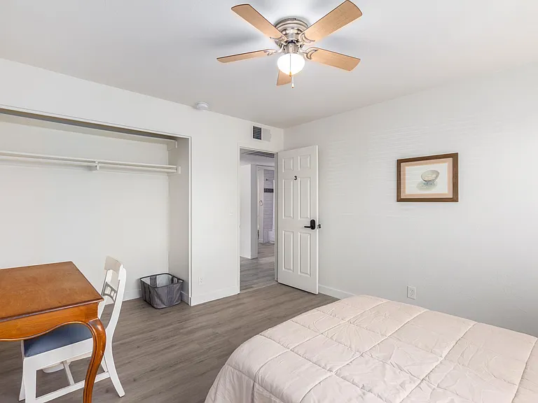 Room 3- ceiling fan and large closet