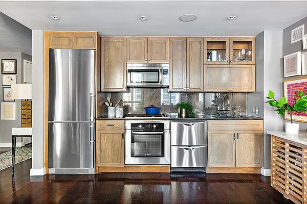 Sold by Compass | media 5