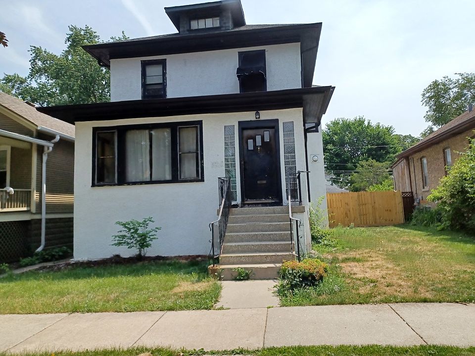 1st image of 740 N Humphrey Ave