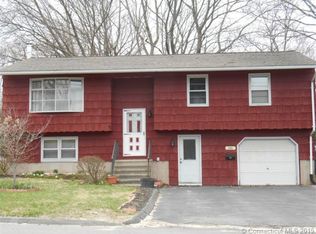 281 Beth Ln, Waterbury, CT 06705
