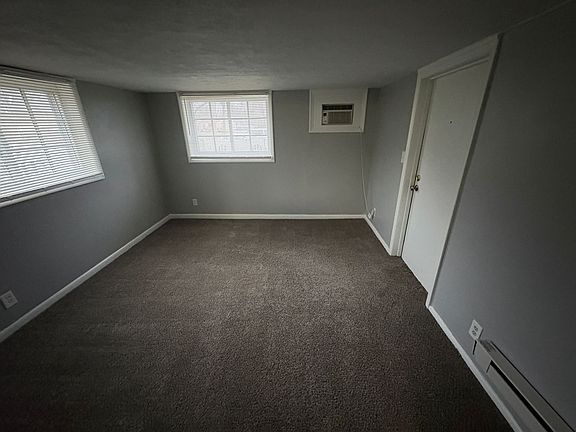 4th image of 4145 Randolph St APT 3