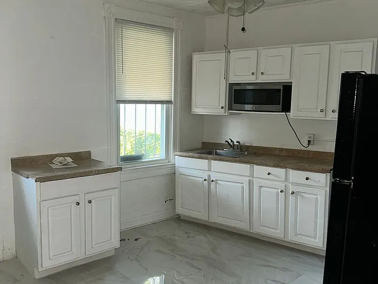 2019 Cecil Ave — Photo 6