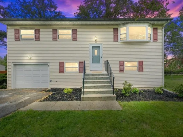 27 Manhattan Avenue, Middletown, NY 10940