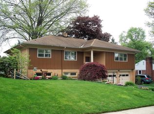 324 E Charlotte St, Millersville, PA 17551