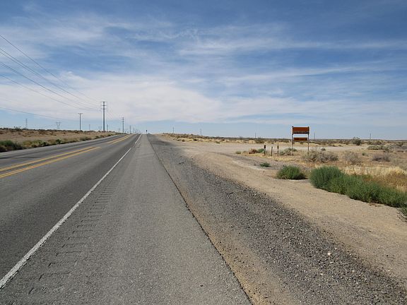 3rd image of 10933 Sierra Rd