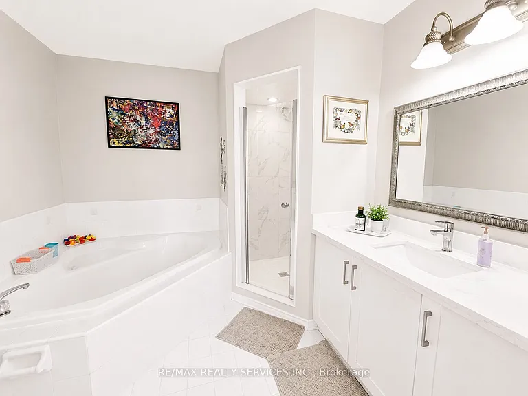 6897 Bansbridge Cres — Photo 14