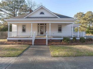 411 N Raiford St, Selma, NC 27576