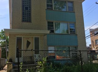 6340 N Albany Ave, Chicago, IL 60659