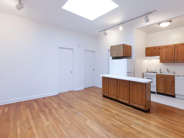 90 7th Avenue image 1 of 5