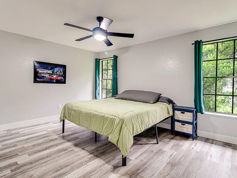 427 W Rich Ave — Photo 9