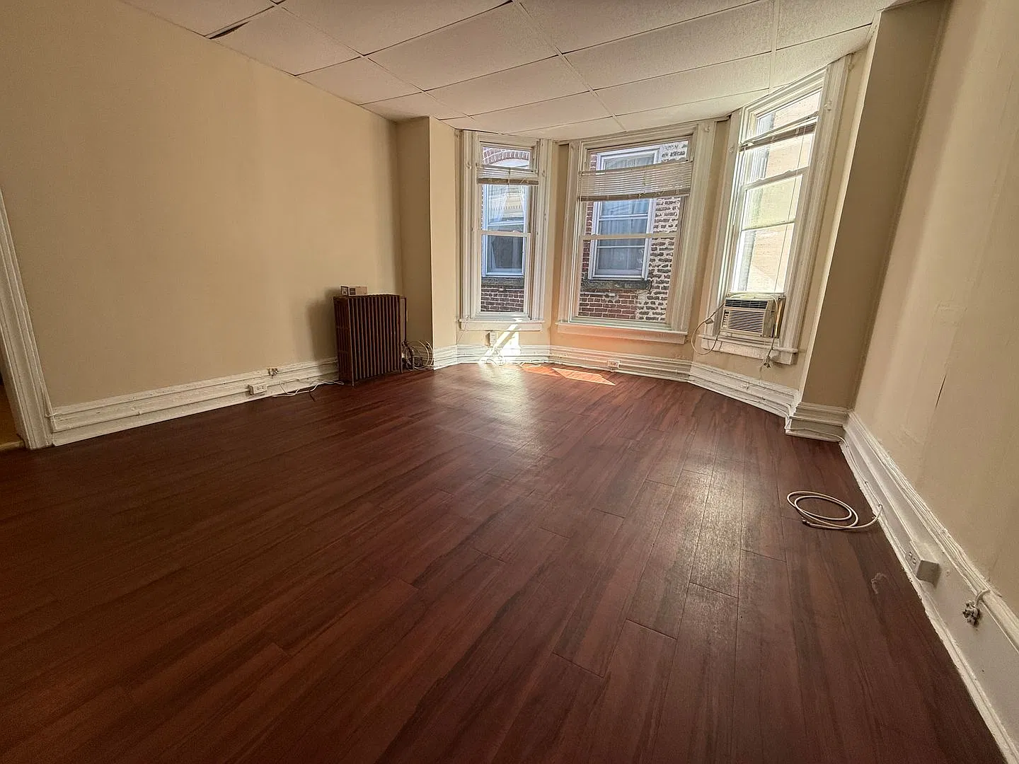 2704 Grove Ave — Photo 3