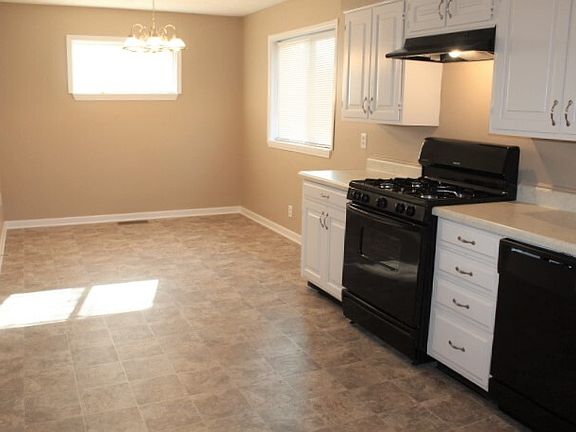 3rd image of 4602 Buena Vista Dr